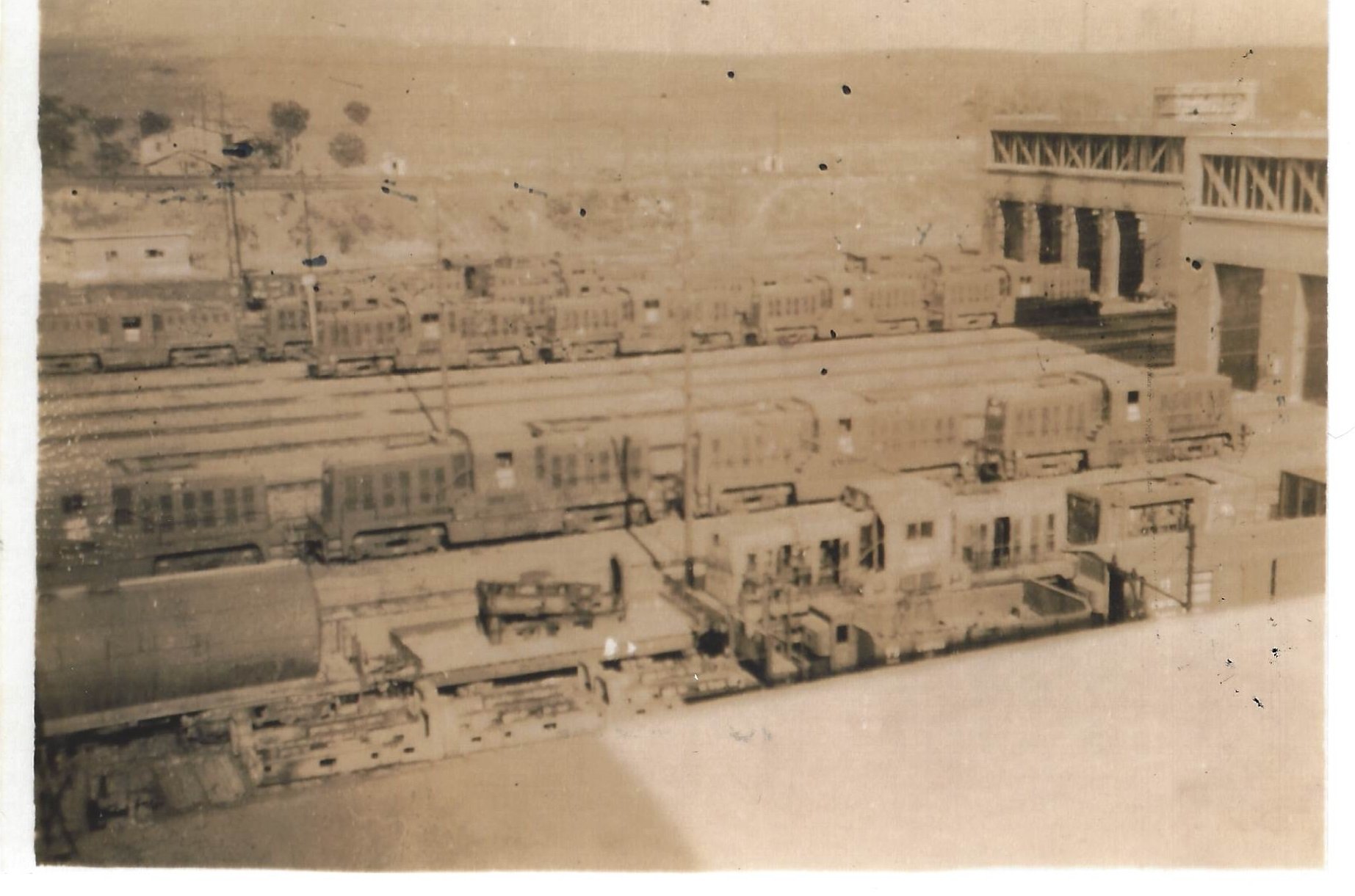 thcodieselenginesandpartofshopatromeitlay.jpg